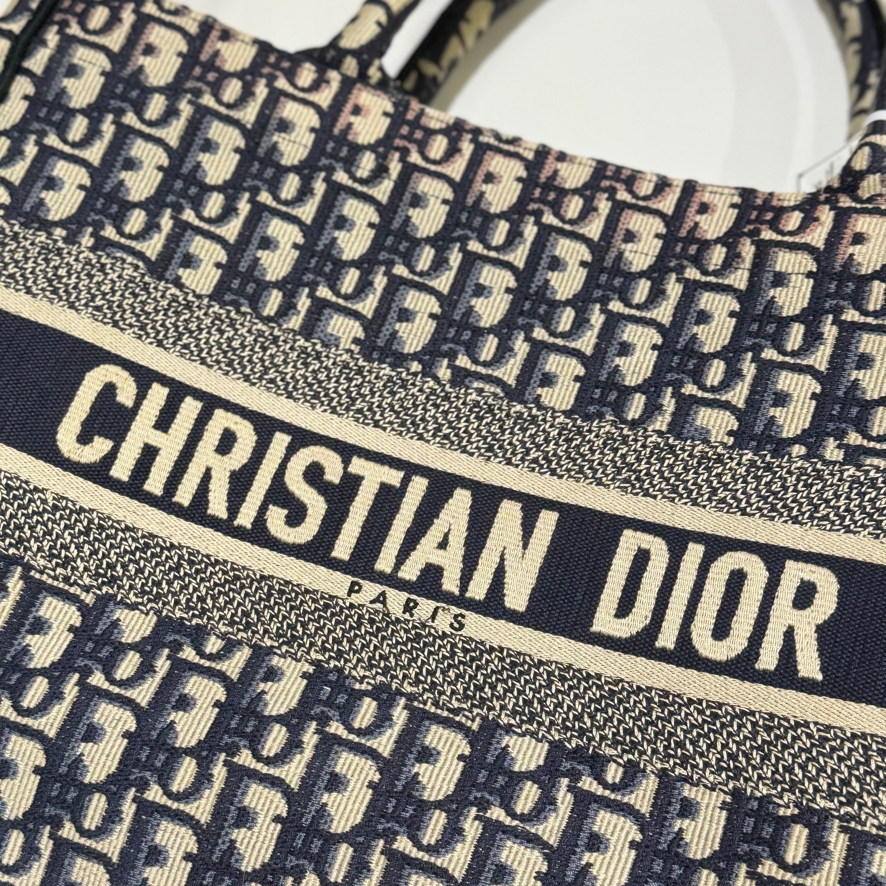 DIOR MEDIUM TOTE