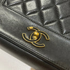 CHANEL VINTAGE FLAP BAG