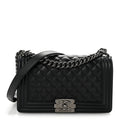 Caviar Quilted Medium Boy Flap Black