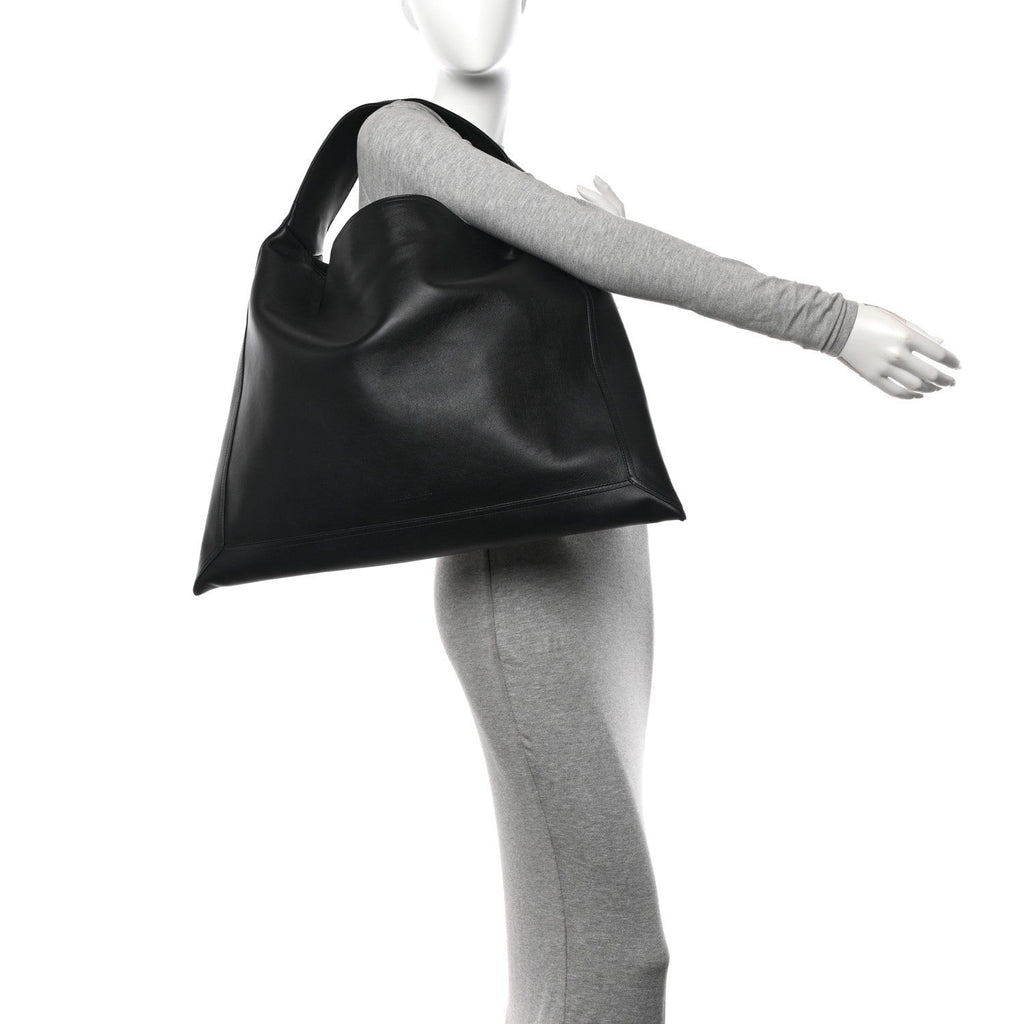 Silky Calfskin Large Hop Black