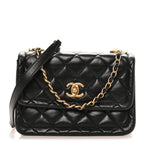 Shiny Lambskin Flap Clutch With Chain Black