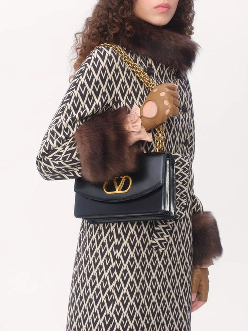 Black Vain Shoulder Bag in Shiny Calfskin