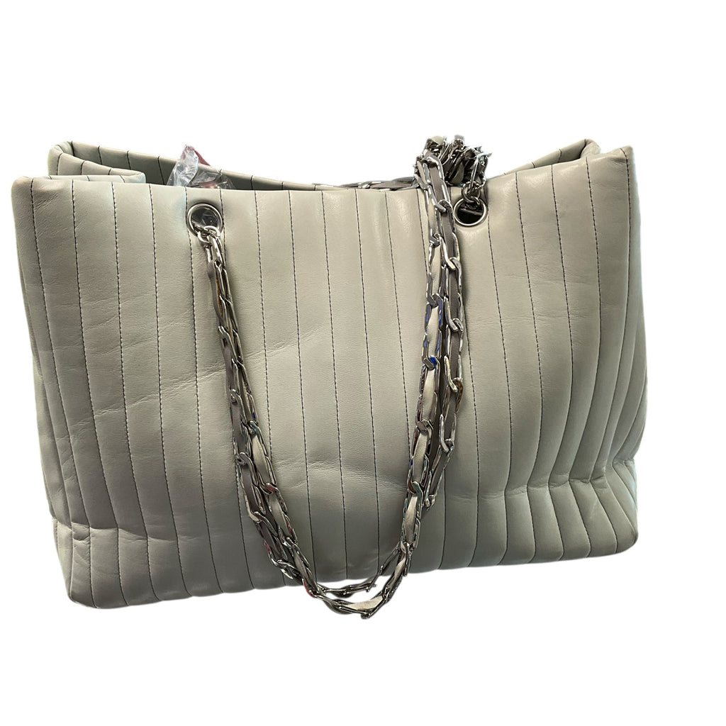 CHANEL Handbag