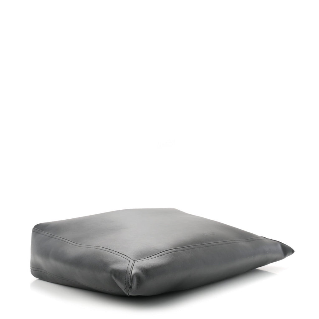 Silky Calfskin Large Hop Black
