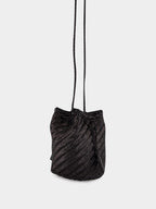 Black Pompom Double Jump Hand-Crocheted Bag