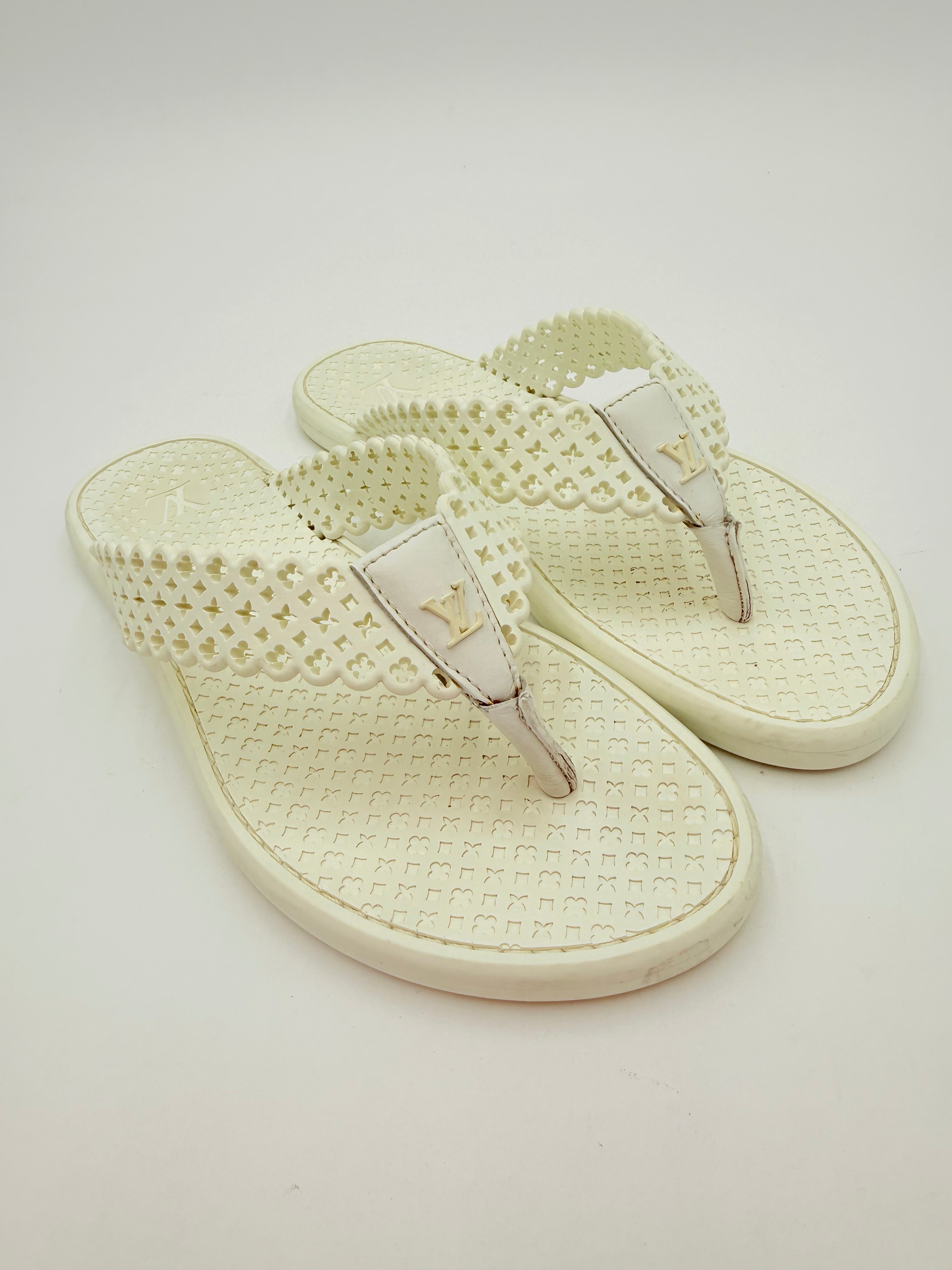 Sandals Luxury Designer By Louis Vuitton In White, Size:5