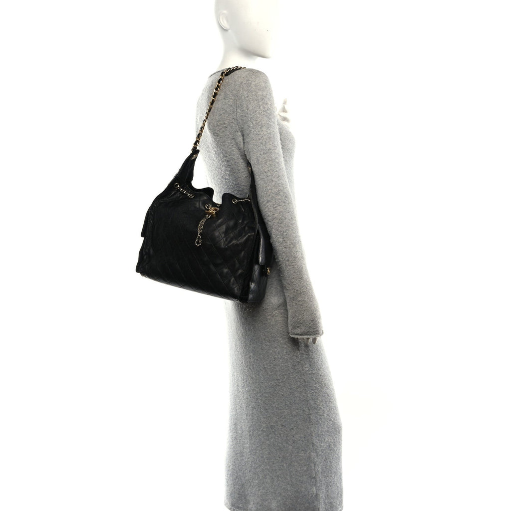 Caviar Quilted Medium Chanel 25 Handbag Black