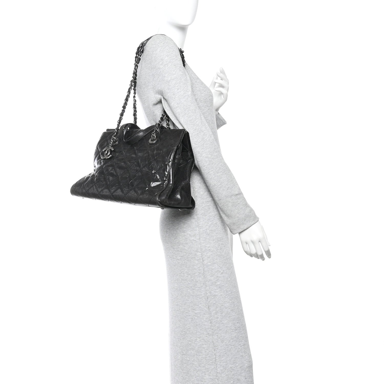Crumpled Grained Calfskin Quilted CC Crave Tote Black