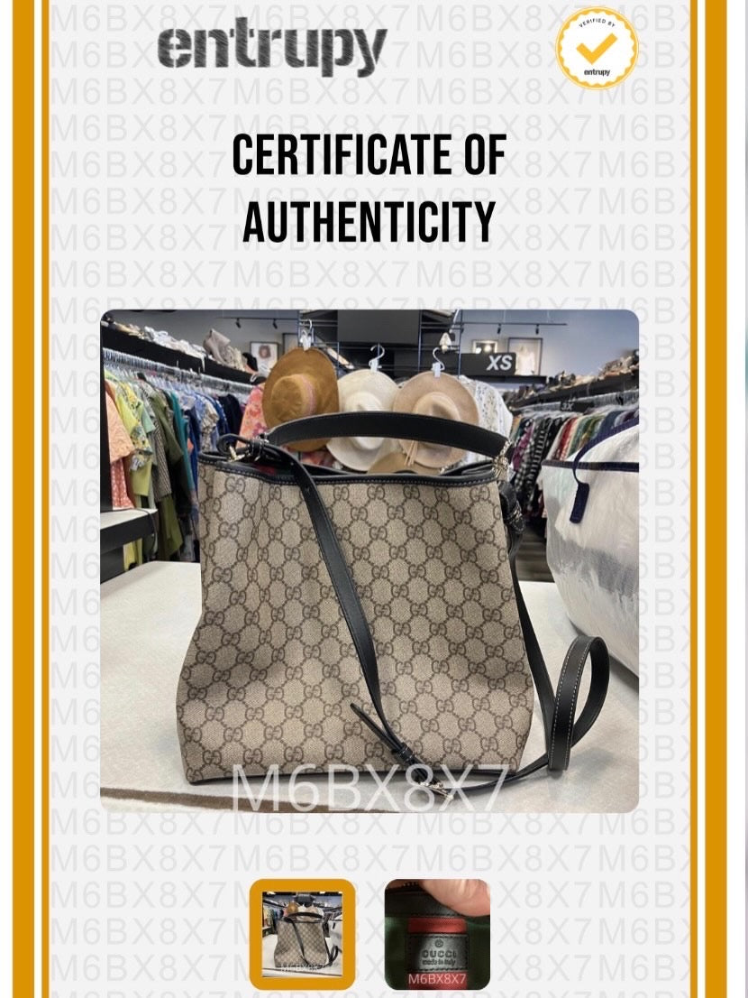 Handbag Luxury Designer By Gucci, Size: Medium