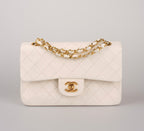 Chanel Medium Vintage White Classic Double Flap Bag in Lambskin with gold hardware