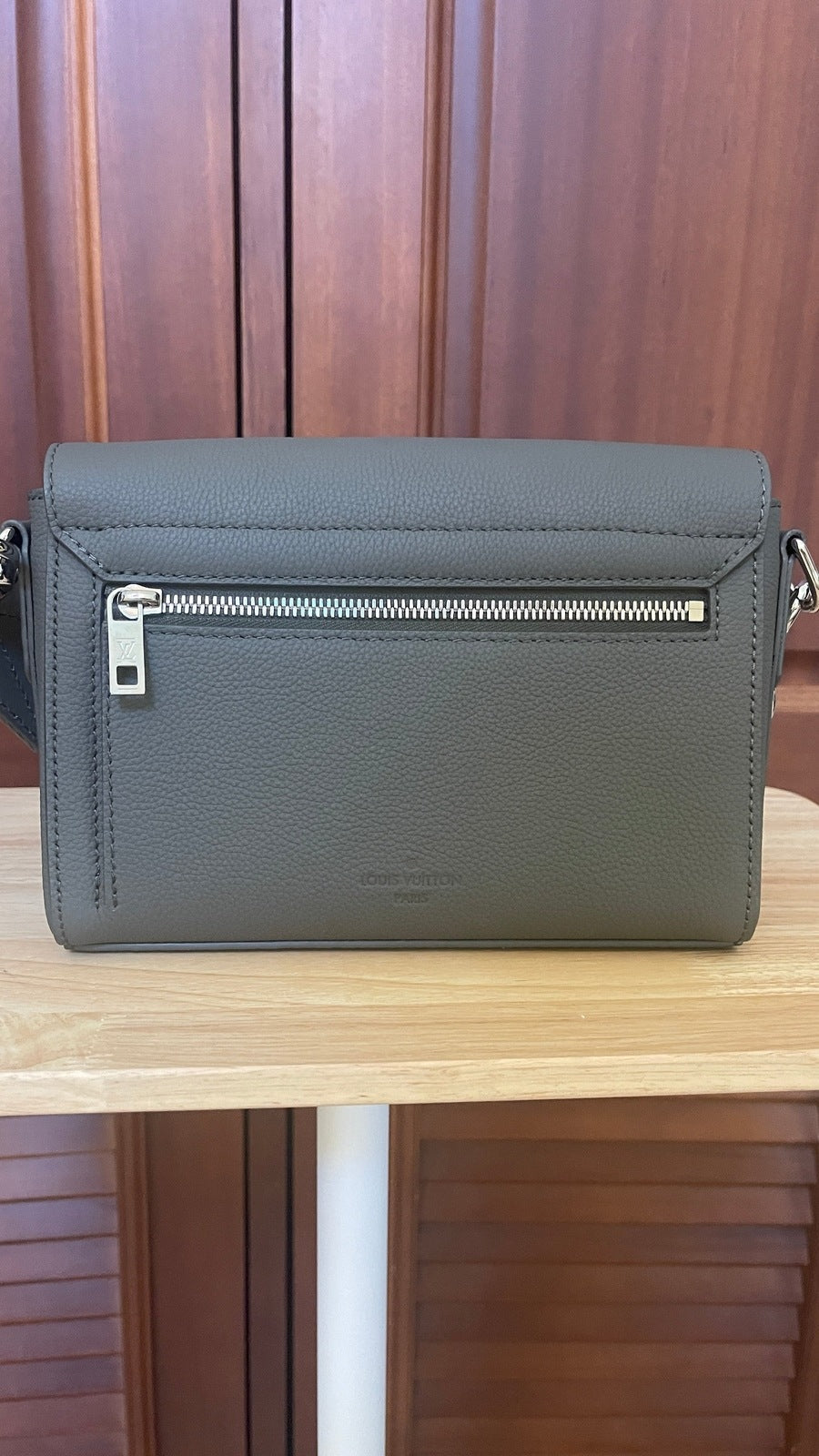 Louis Vuitton Takeoff Messenger PM Grey-Green