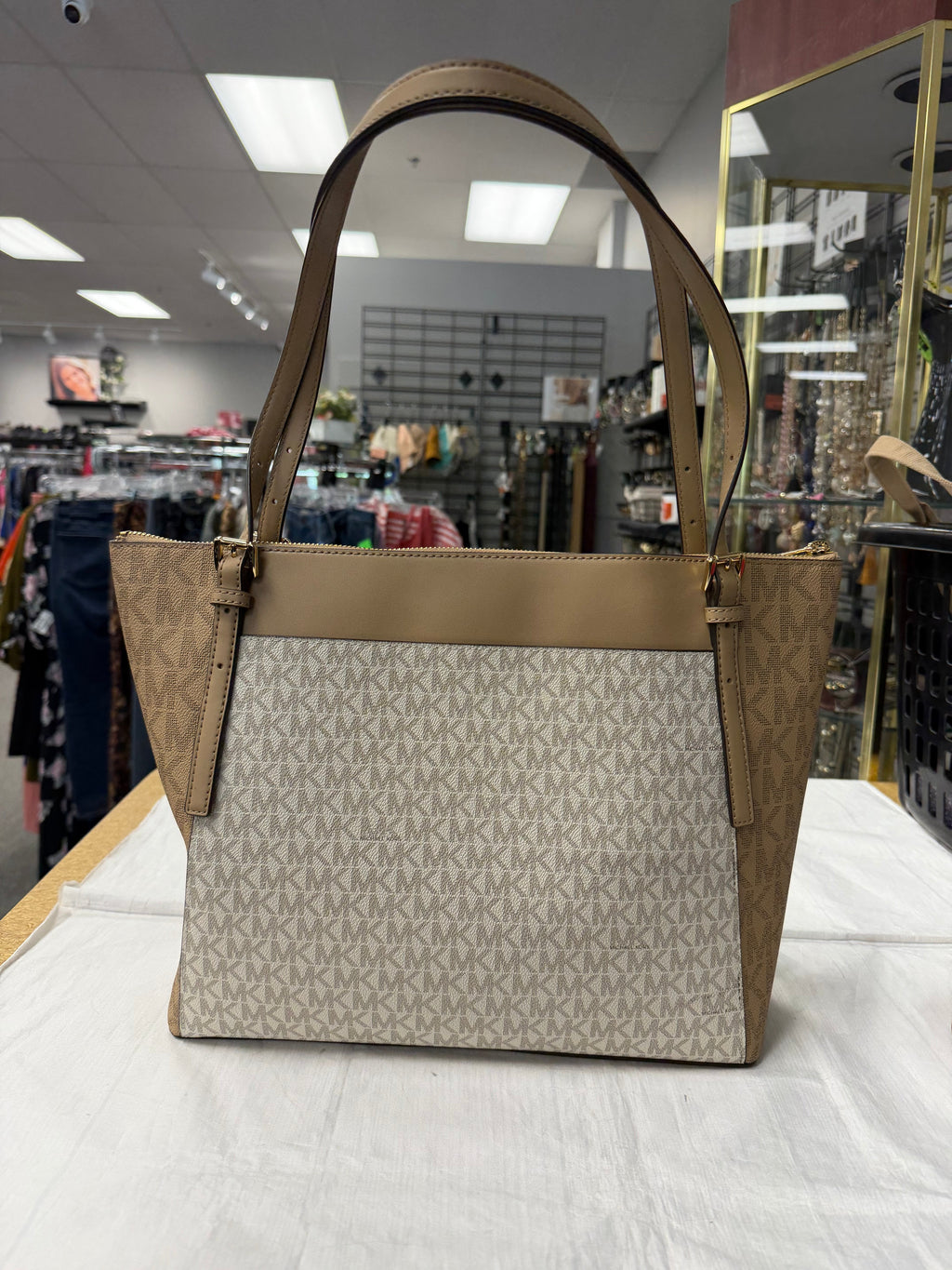 Handbag Designer By Michael Kors In Tan, Size:Large