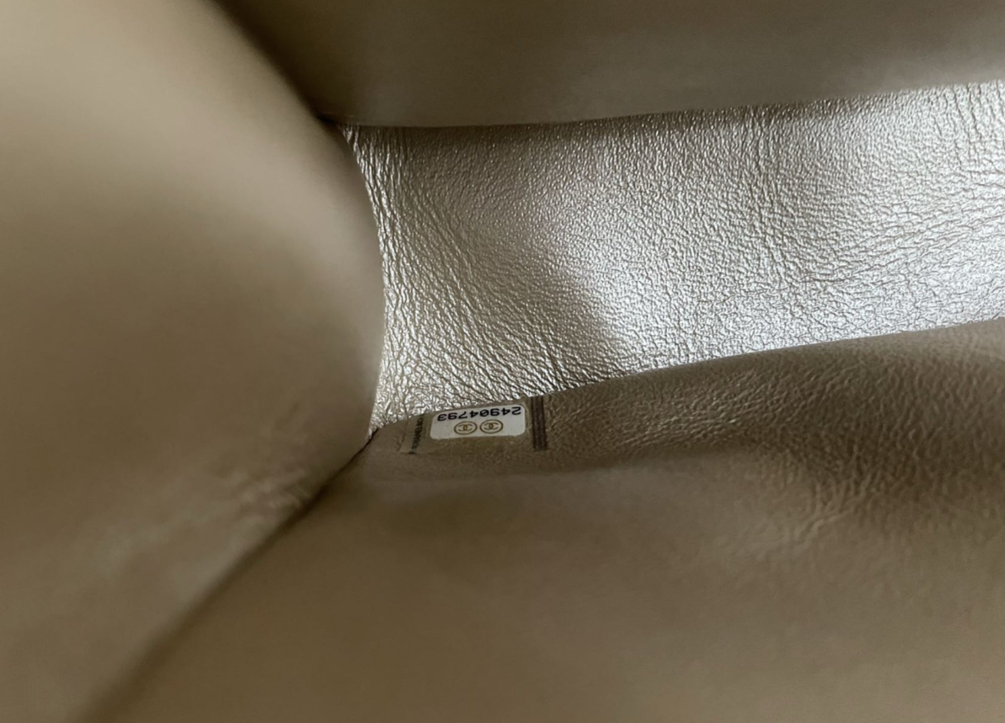 Chanel Rare Raffia Medium Classic