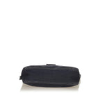 Fendi Canvas Shoulder Bag (SHG-Dfrie7)