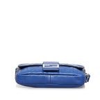 Fendi FF Embossed Baguette (SHG-pXFYHQ)