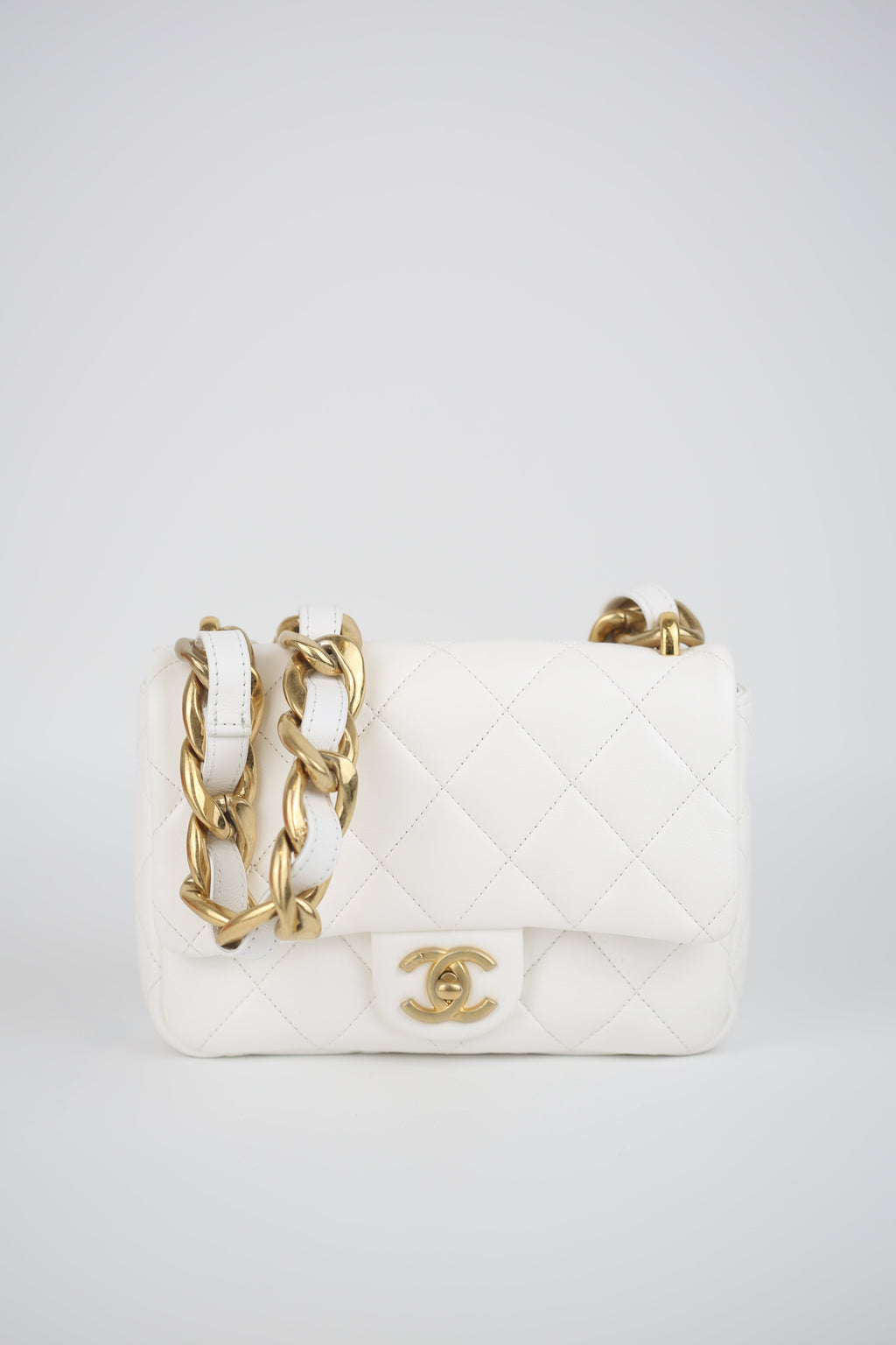 CHANEL lambskin white Flap bag