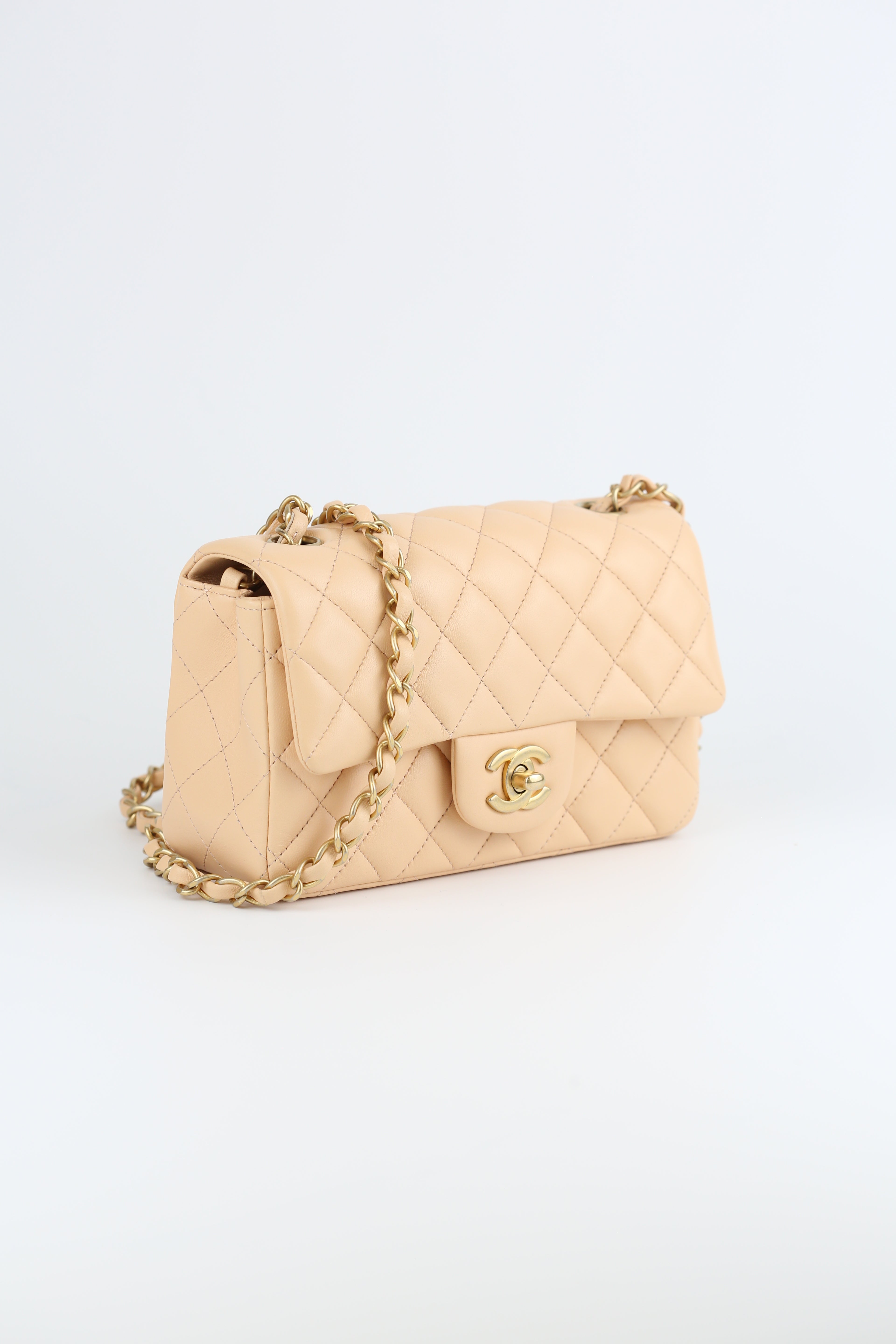 CHANEL CF M Nude