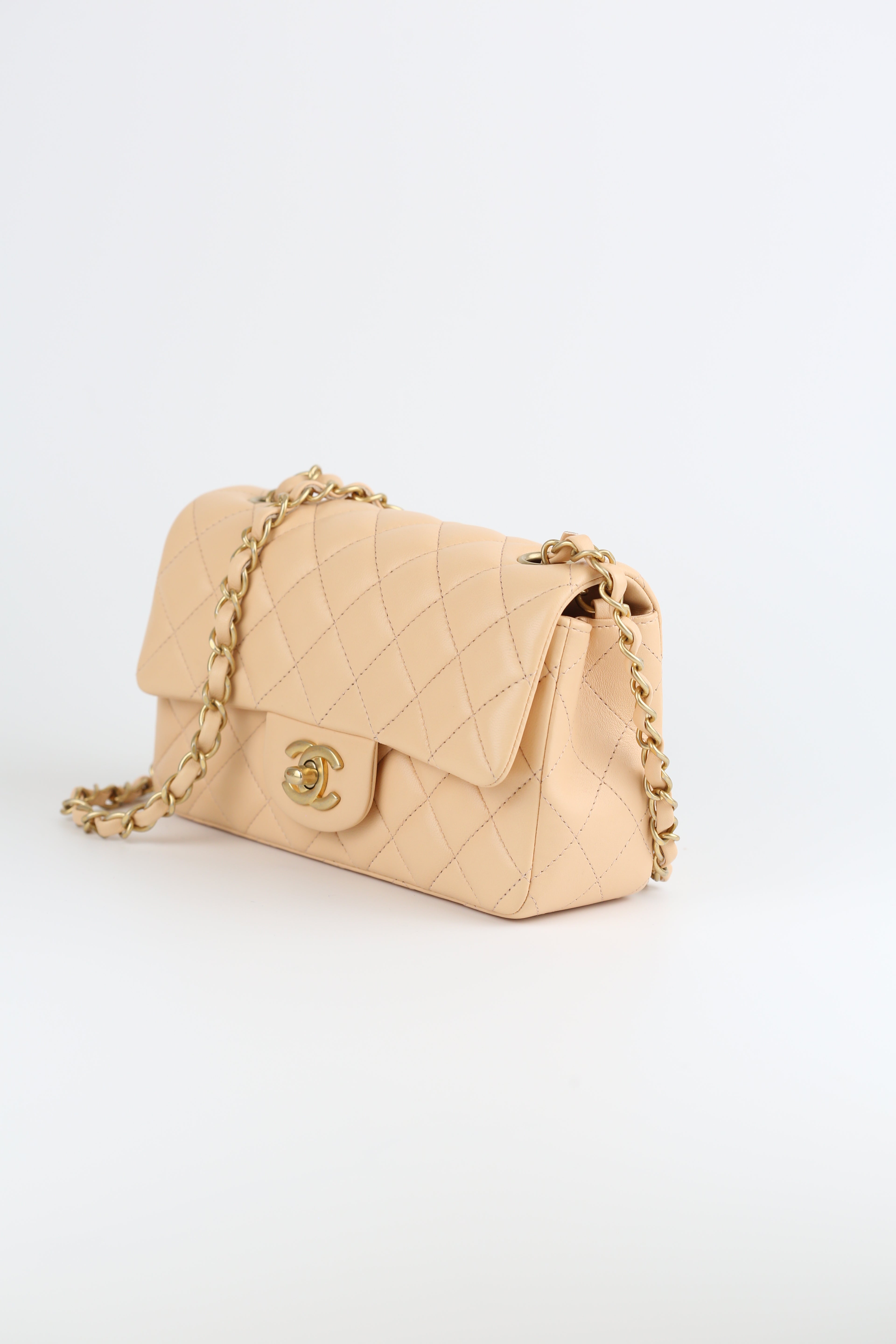 CHANEL CF M Nude