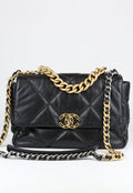 Chanel Shoulder bag goatskin M
