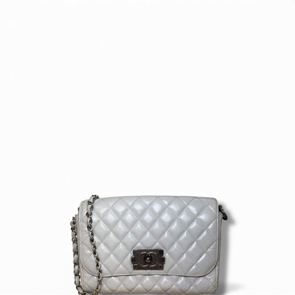 Chanel Boy Flap Glazed Calfskin Shoulder Bag White