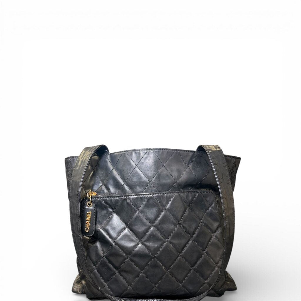 Chanel Matelasse Patent leather Tote Handbag Black