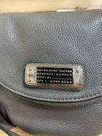 Crossbody Luxury Designer By Marc Jacobs In Grey, Size:Small