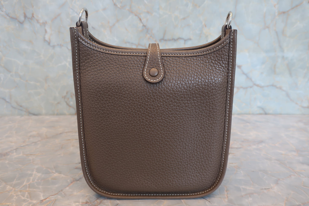 HERMES／エルメス エブリンTPM トリヨンクレマンス エトゥープ C刻印 ショルダーバッグ 800030164