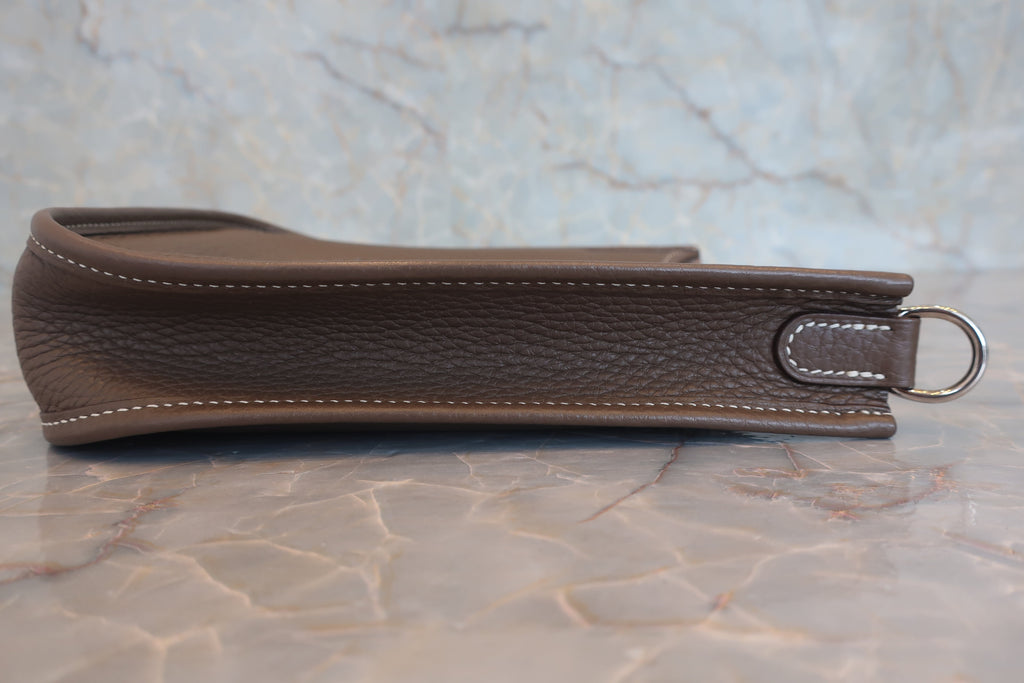 HERMES／エルメス エブリンTPM トリヨンクレマンス エトゥープ C刻印 ショルダーバッグ 800030164