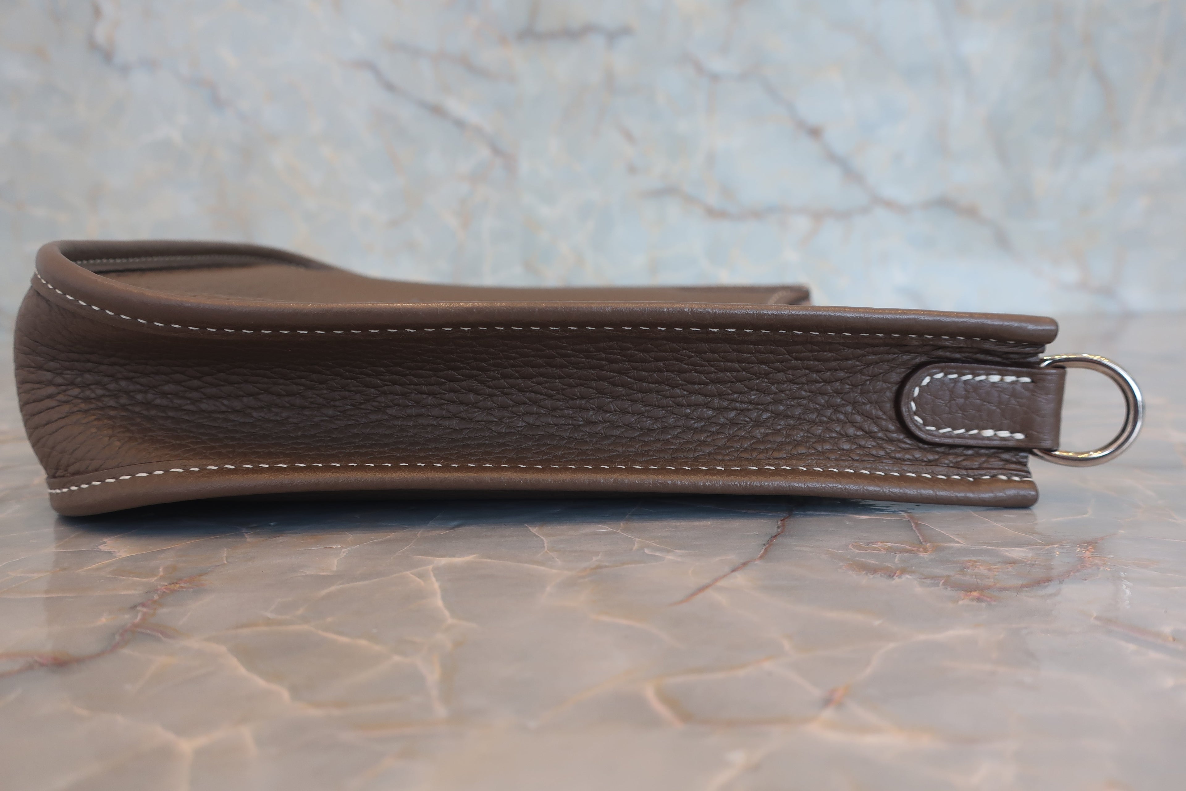 HERMES／エルメス エブリンTPM トリヨンクレマンス エトゥープ C刻印 ショルダーバッグ 800030164