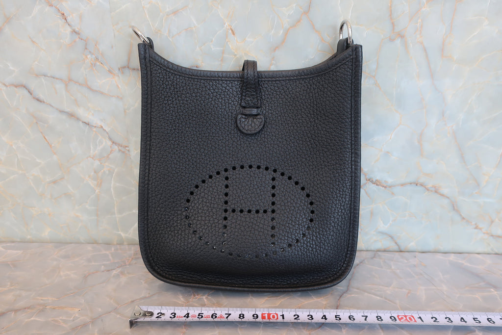 HERMES／エルメス エブリンTPM トリヨンクレマンス ブラック Z刻印 ショルダーバッグ 800050016