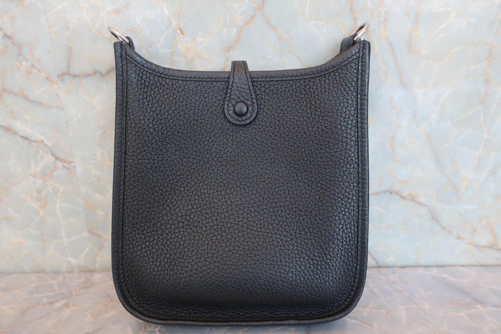 HERMES／エルメス エブリンTPM トリヨンクレマンス ブラック Z刻印 ショルダーバッグ 800050016