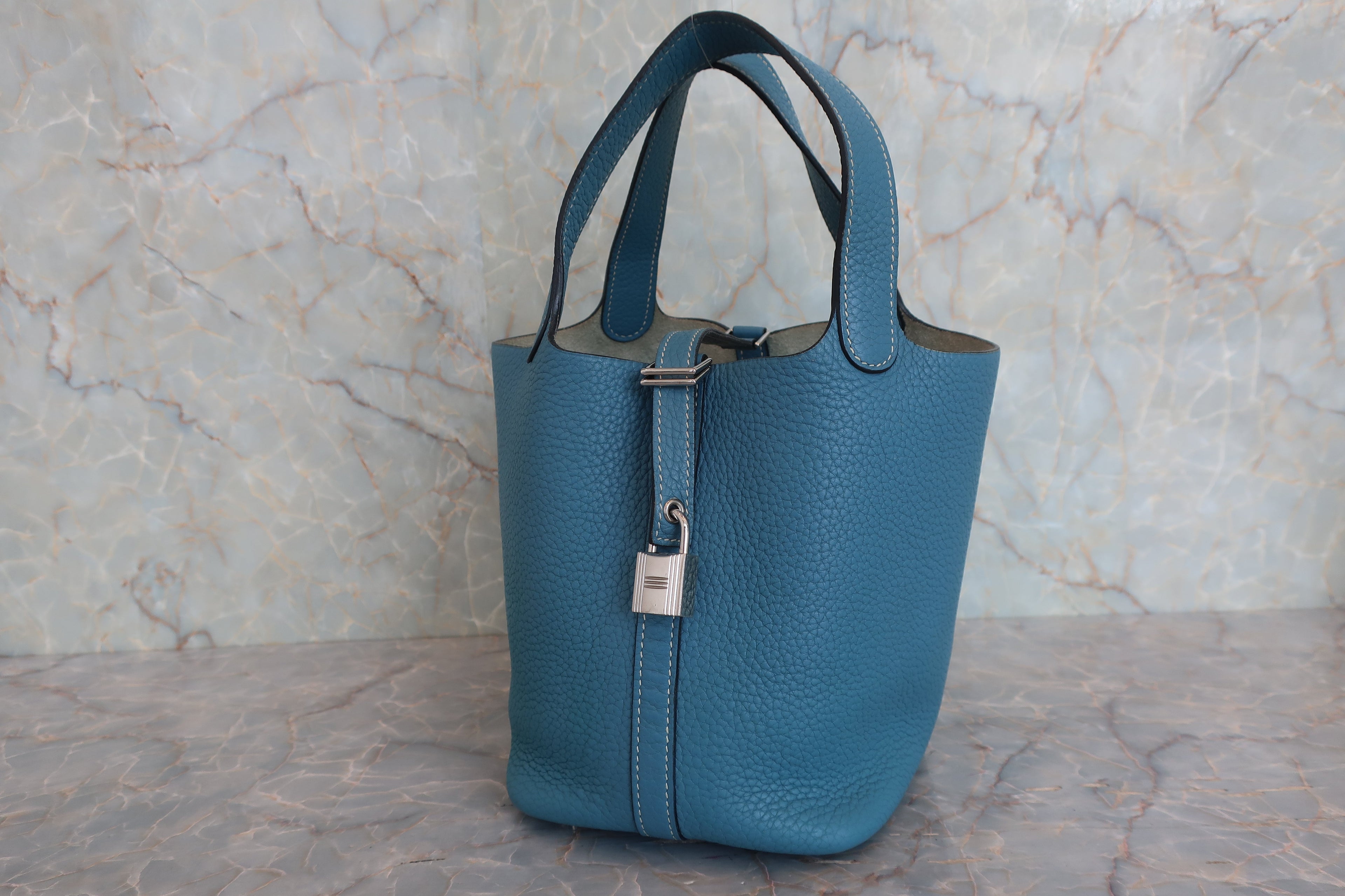 HERMES／エルメス ピコタンロックＰＭ トリヨンクレマンス ブルージーン □R刻印 ハンドバッグ 800050043