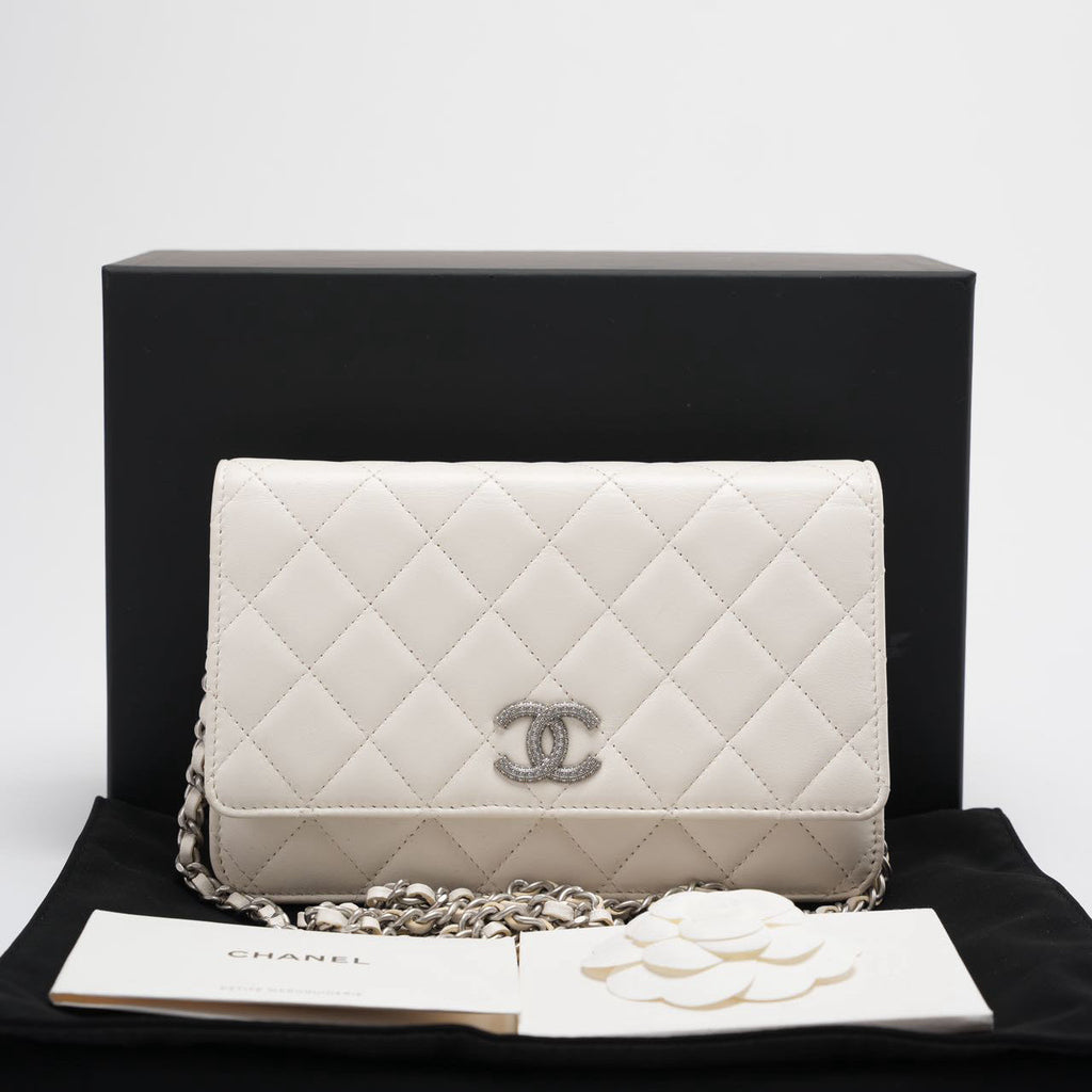 Chanel Wallet on Chain Timeless/Classique Leather Crossbody Bag in White with Silver Crystal Hardware