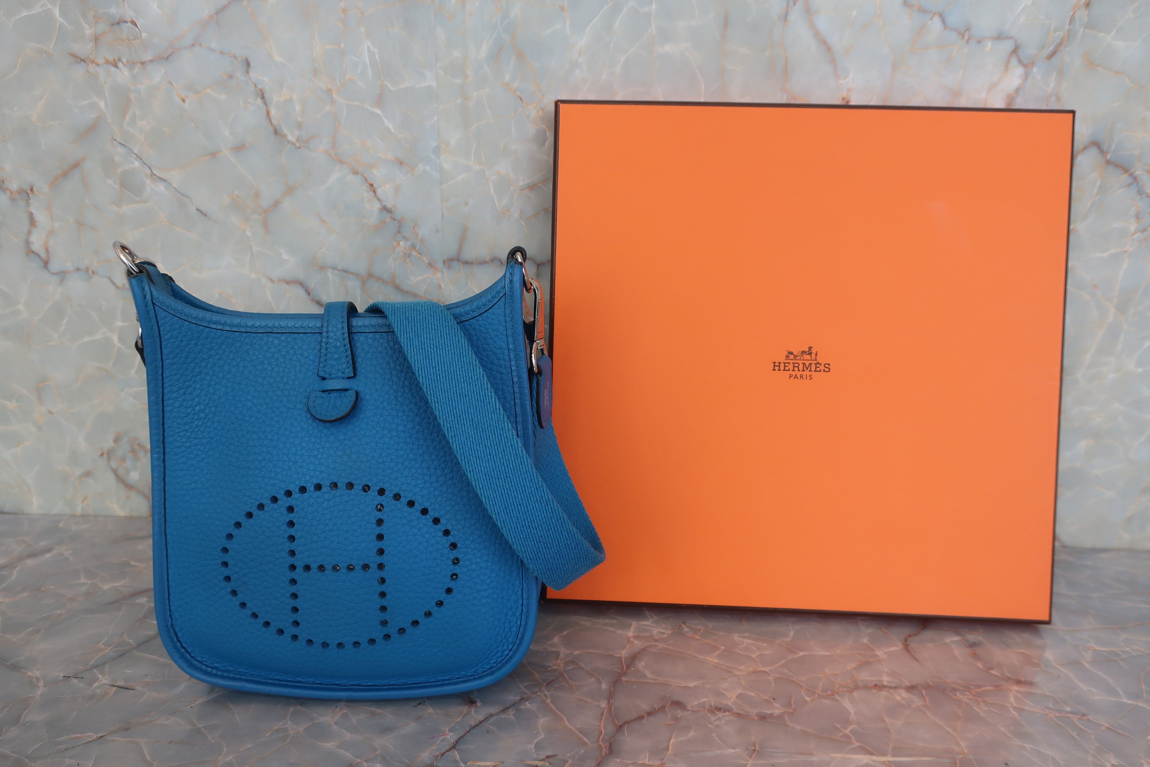 HERMES／エルメス エブリンTPM トリヨンクレマンス ブルーザンジバル A刻印 ショルダーバッグ 800030172