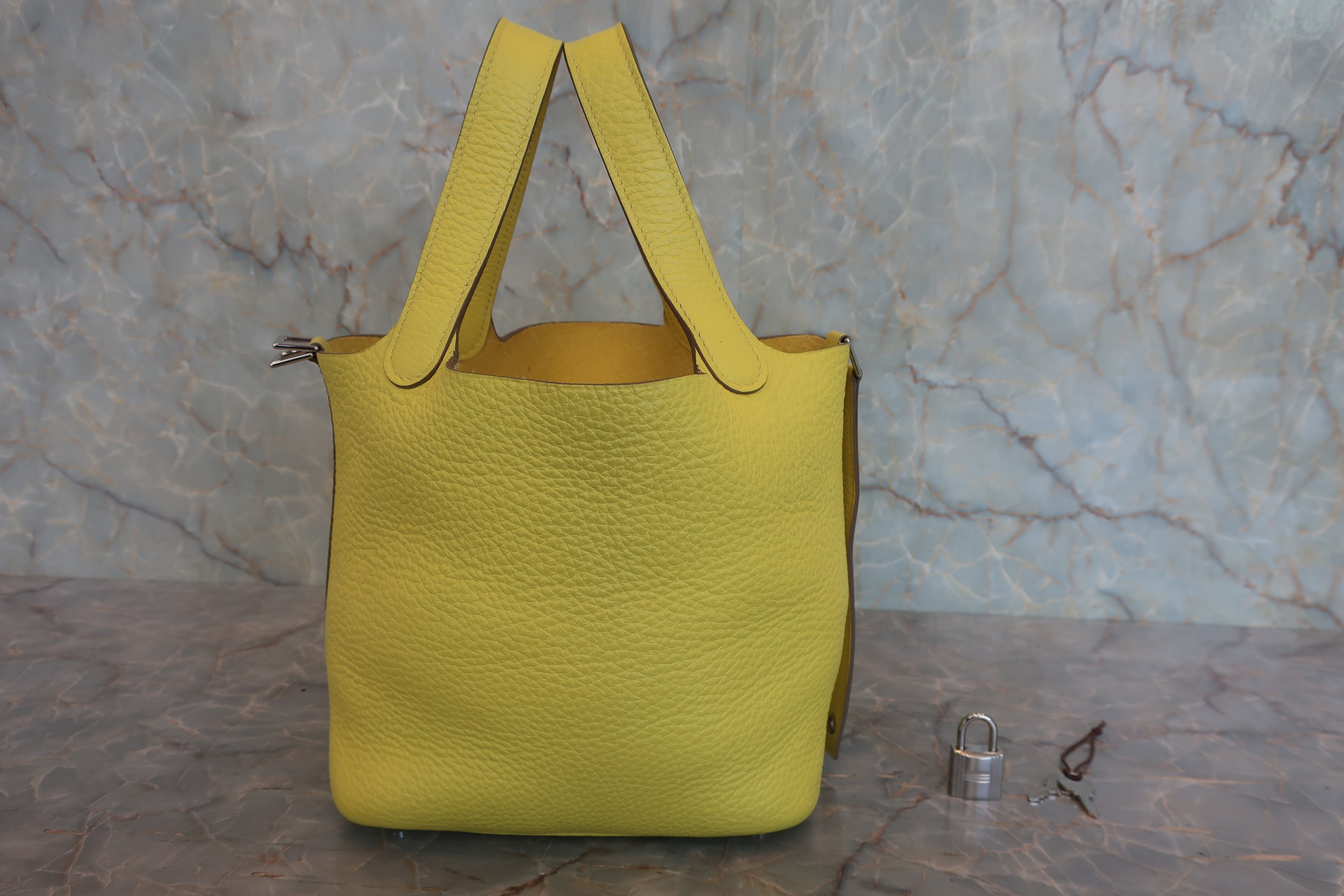 HERMES／エルメス ピコタンロックＰＭ トリヨンクレマンス ライム Y刻印 ハンドバッグ 800030178