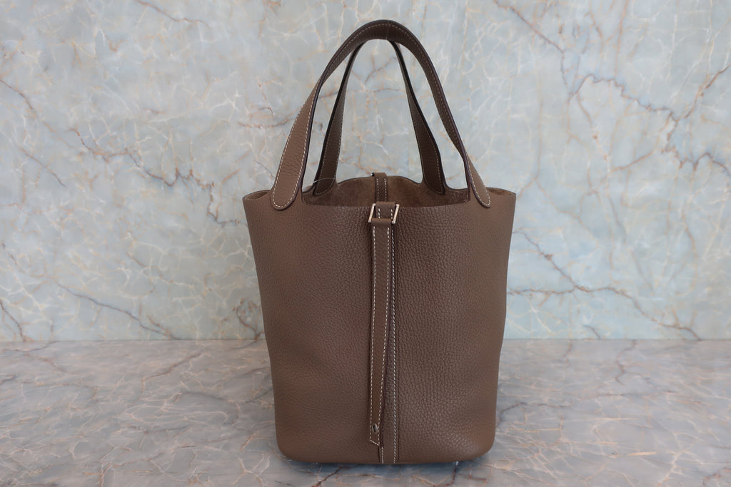 HERMES／エルメス ピコタンロックＭＭ トリヨンクレマンス エトゥープ D刻印 ハンドバッグ 800030084