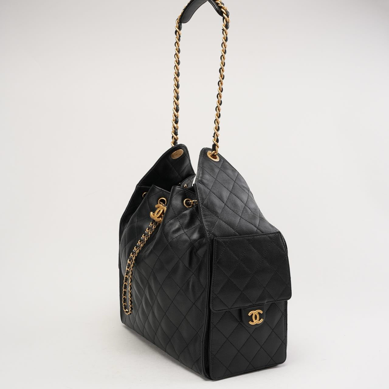 Chanel 25 Medium Caviar Gold-Tone Black 2025