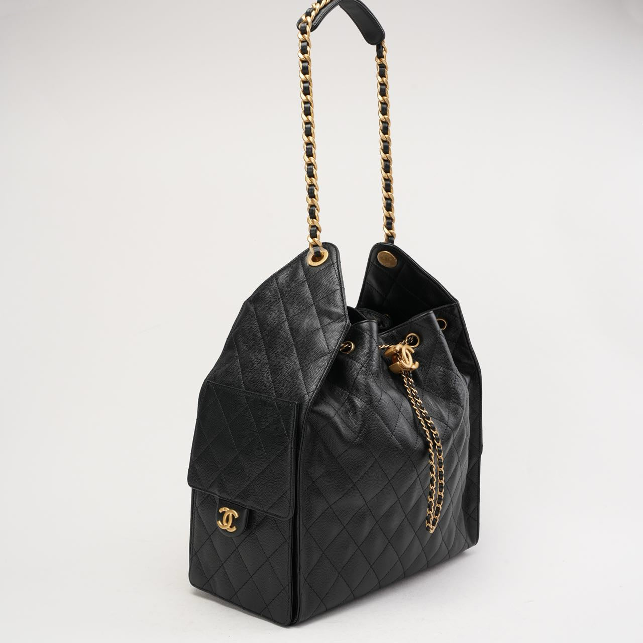 Chanel 25 Medium Caviar Gold-Tone Black 2025