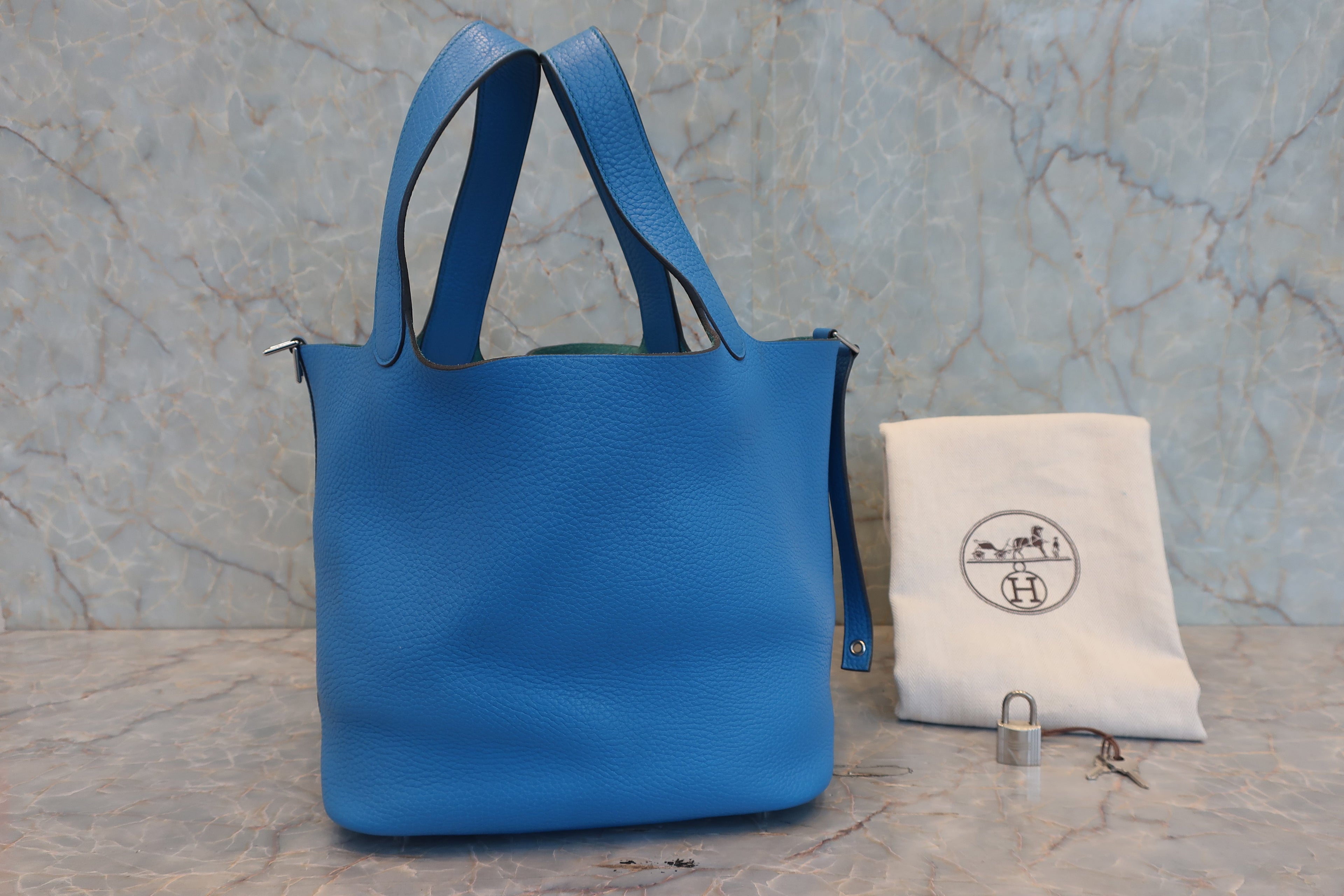 HERMES／エルメス ピコタンロックＭＭ トリヨンクレマンス ブルーザンジバル X刻印 ハンドバッグ 800040081