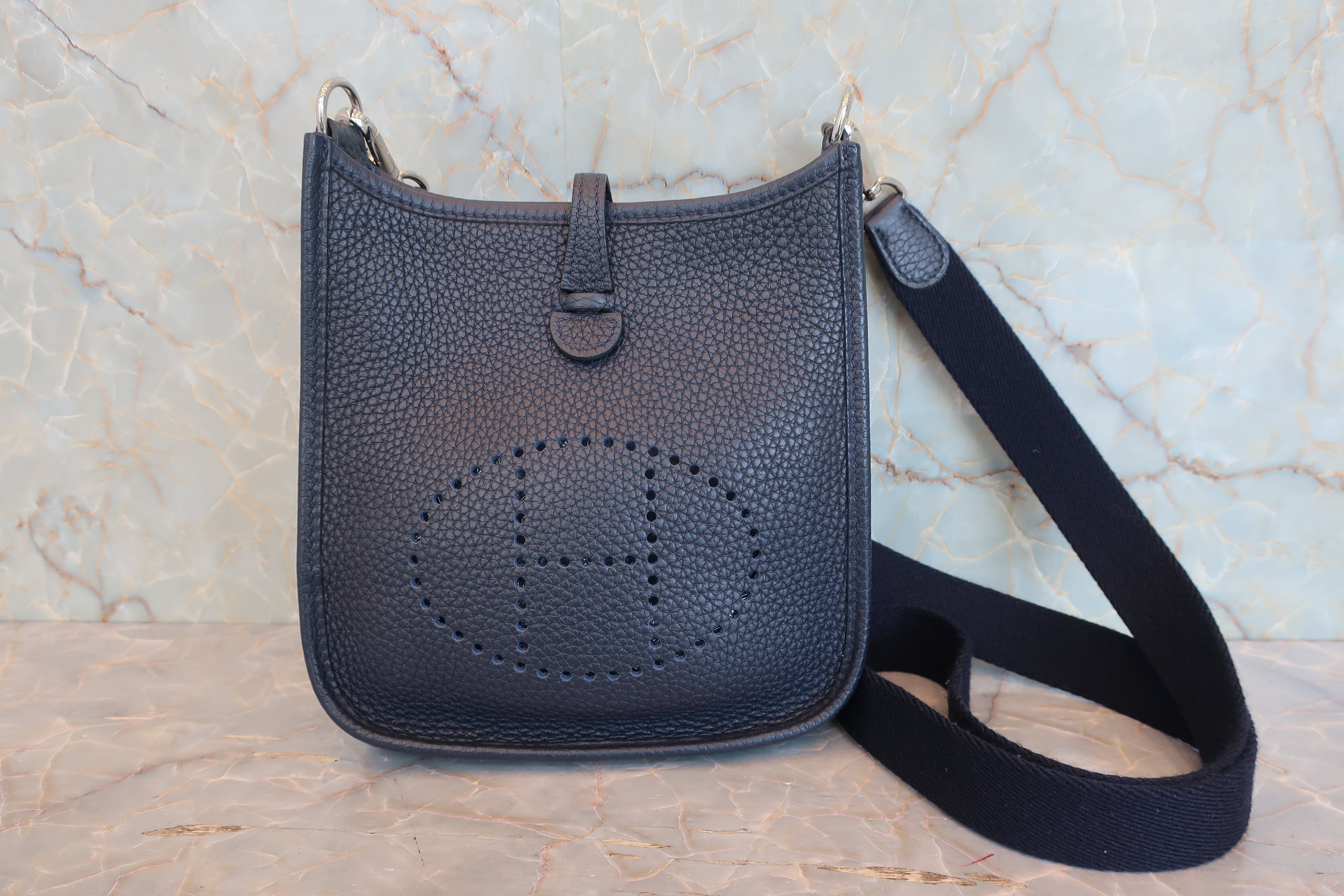 HERMES／エルメス エブリンTPM トリヨンクレマンス ブルーニュイ Y刻印 ショルダーバッグ 800040121