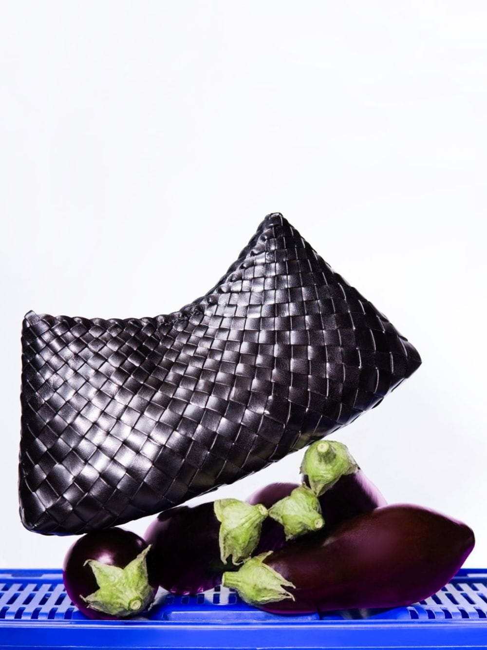 Comporta Black Woven Leather Clutch