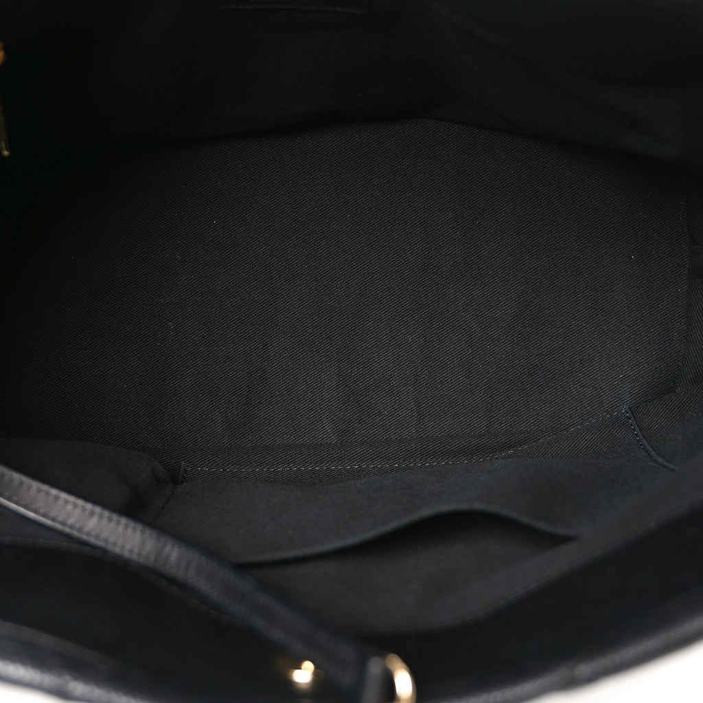 Caviar Quilted CC Timeless Soft Tote Black