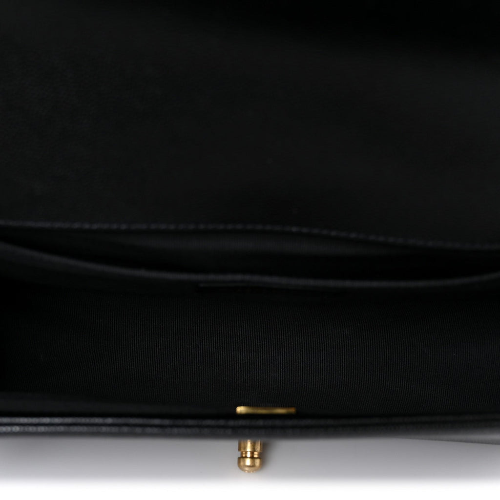 Caviar Quilted Medium Boy Flap Black