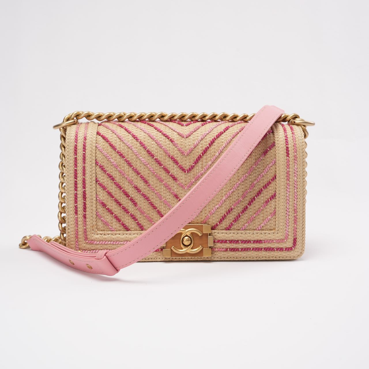 Chanel Medium Boy Flap Chevron Raffia & Leather Pink 2018