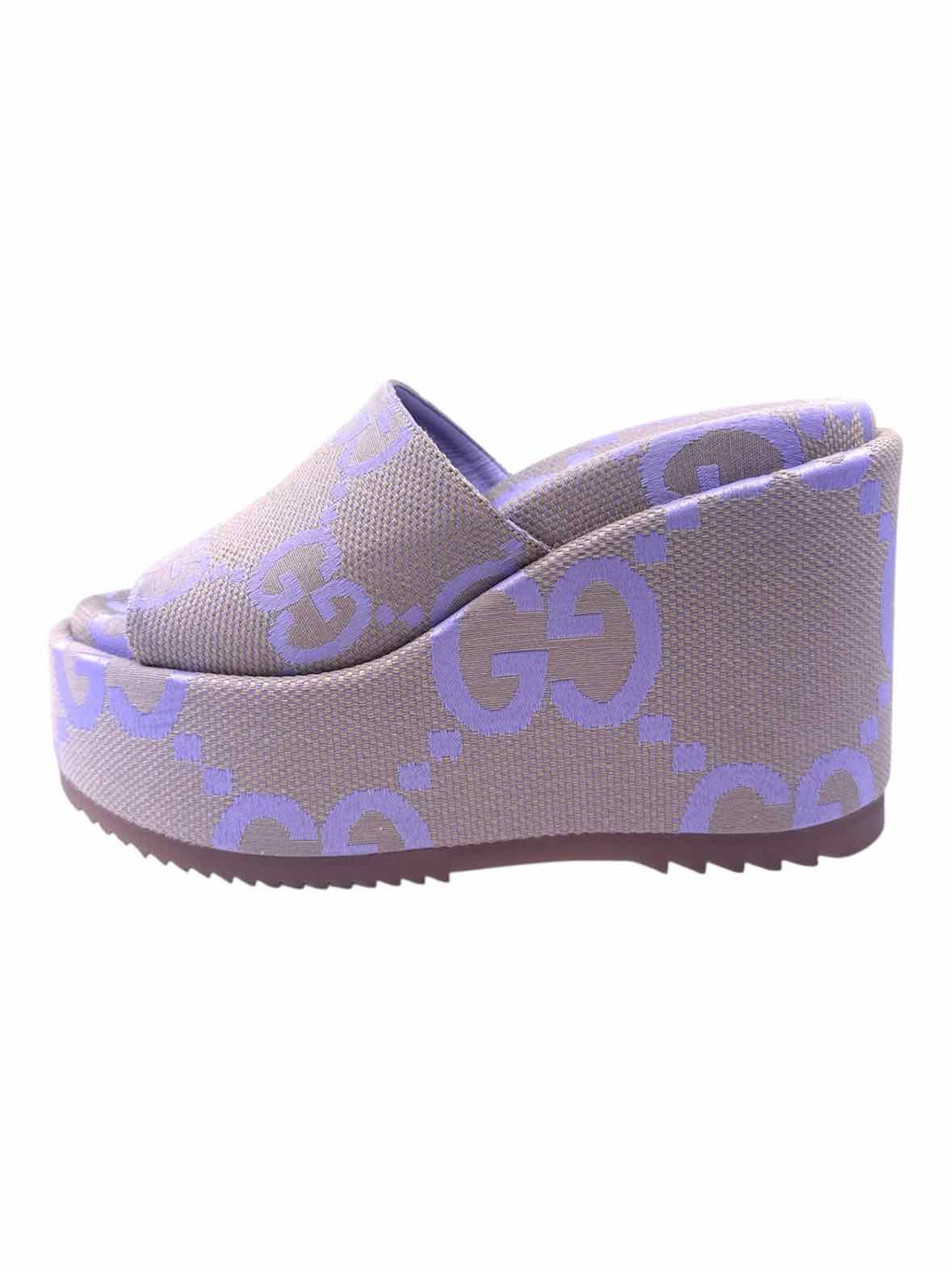 GUCCI Size 6.5 Lavender Canvas Monogram Wedge