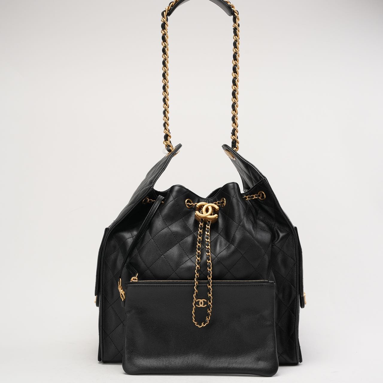Chanel 25 Medium Caviar Gold-Tone Black 2025