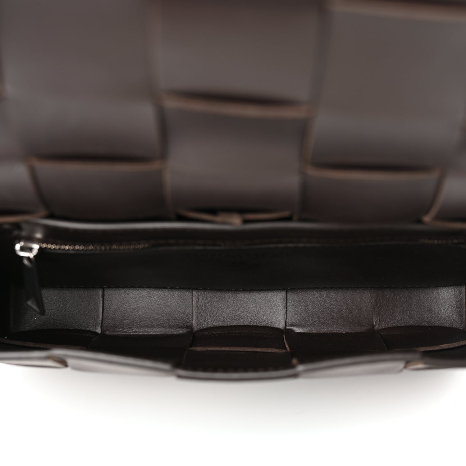Calfskin Maxi Intrecciato Versatile Cassette Bag Brown