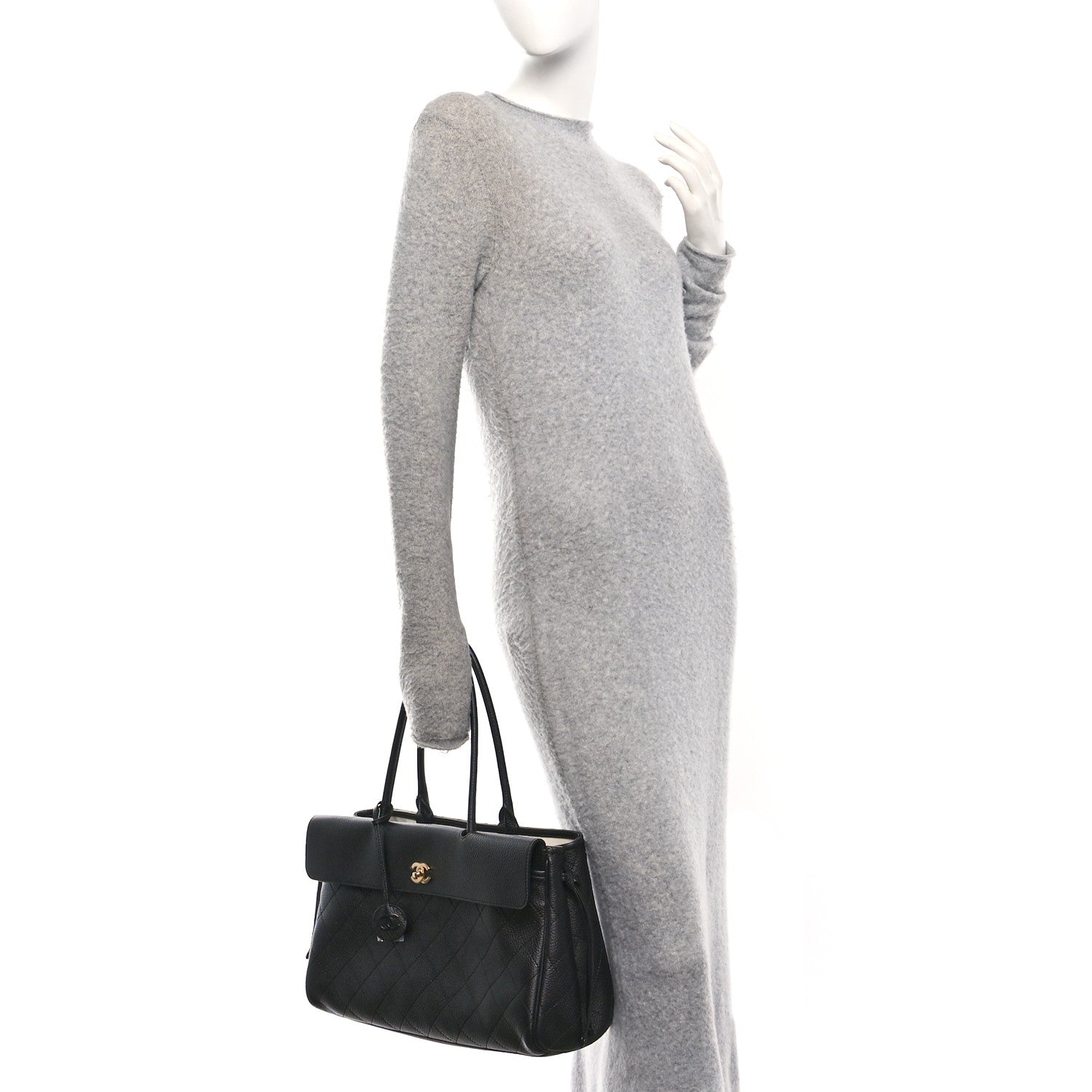 Grained Calfskin Stitched Urban Essentials Large Shopping Bag Black