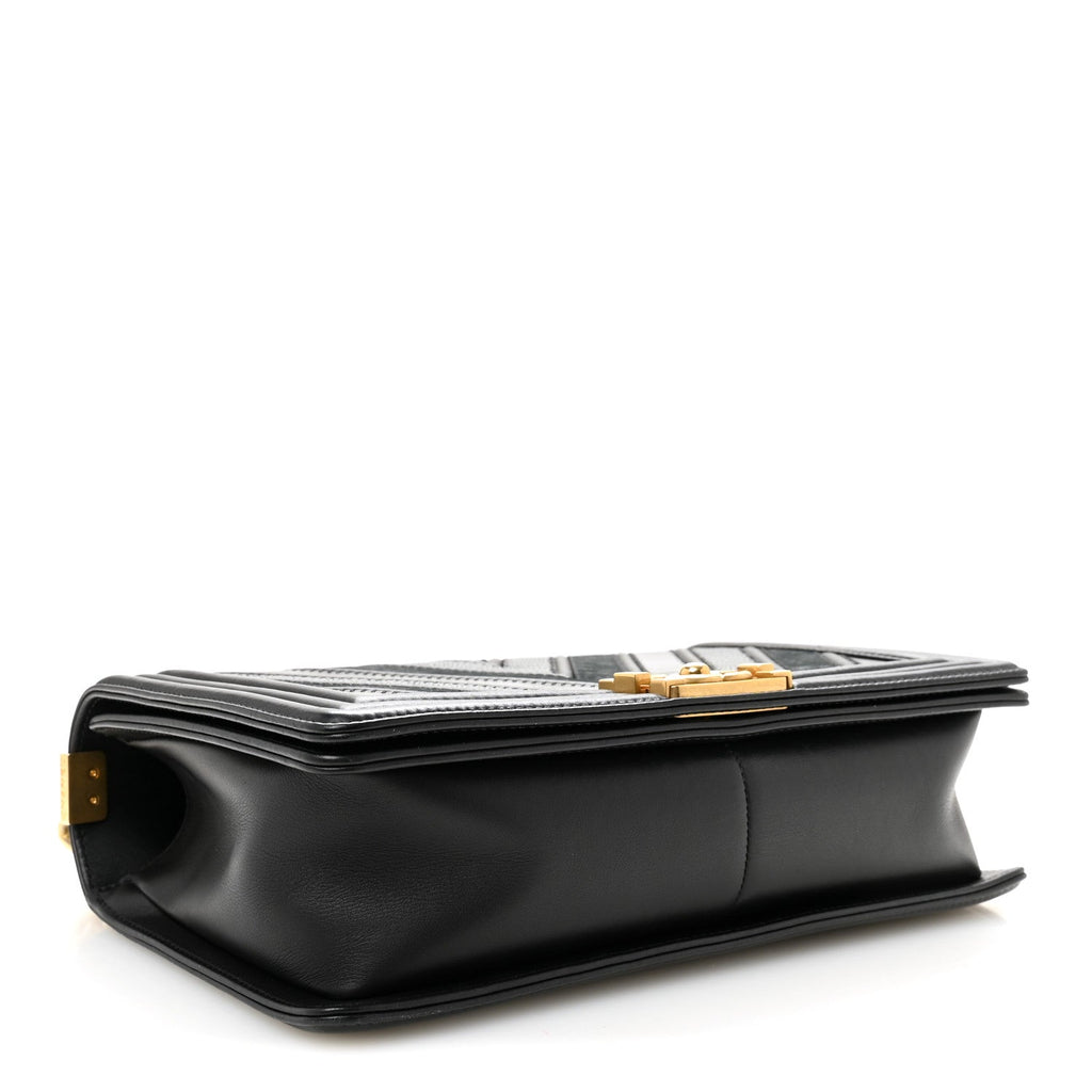 Calfskin Caviar Suede Chevron New Medium Boy Flap Black