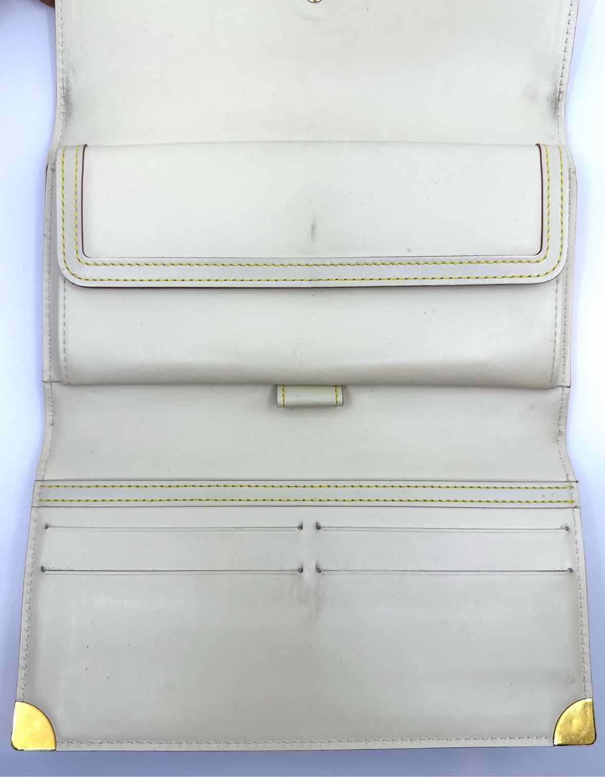LOUIS VUITTON White Leather Wallet